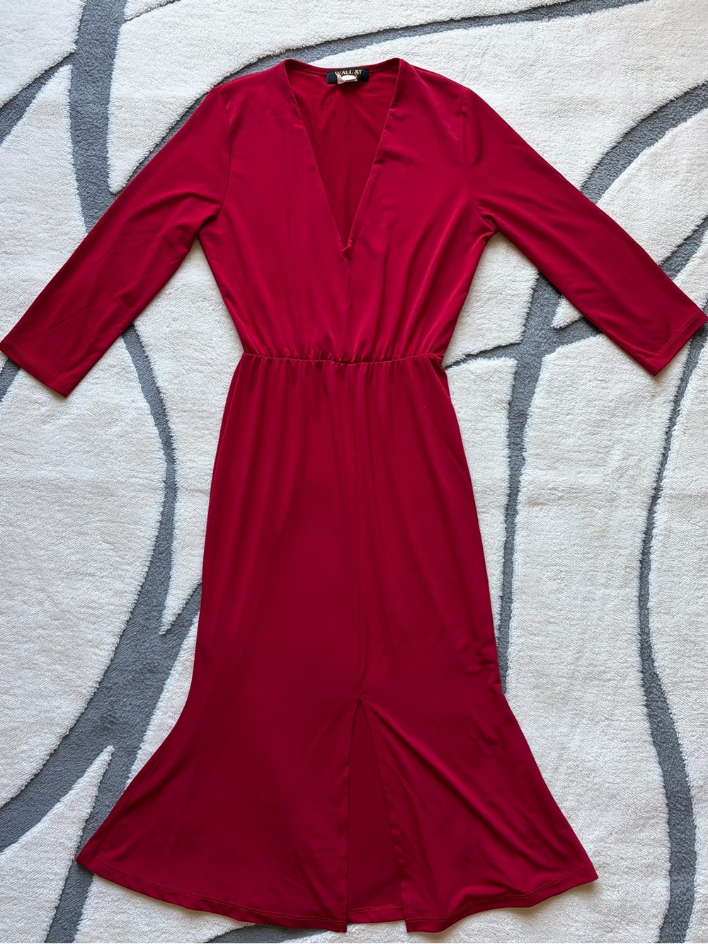 Deep Red Midi Dress with V-Neck and Flared Hem